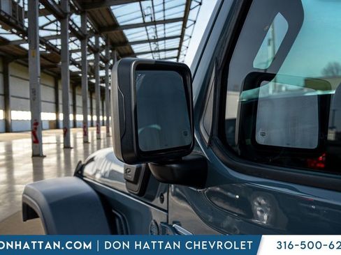 Used 2024 Jeep Wrangler Unlimited image 31