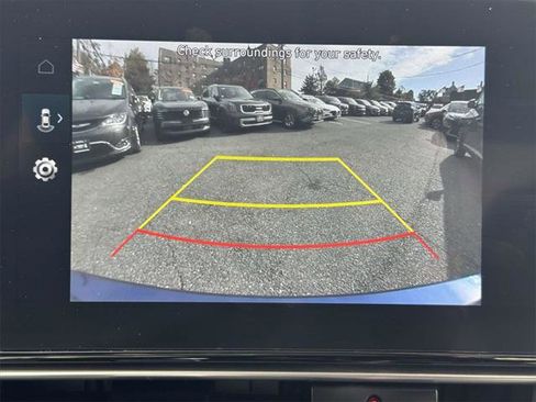 Used 2023 Hyundai Elantra Limited w/ Winter Weather Package image 27