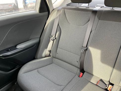 Used 2025 Kia K4 LXS image 35