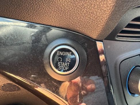 Used 2019 Ford Escape Titanium AWD/4WD image 21
