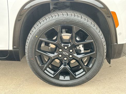 Used 2024 Chevrolet Traverse RS w/ LPO, Floor Liner Package image 10