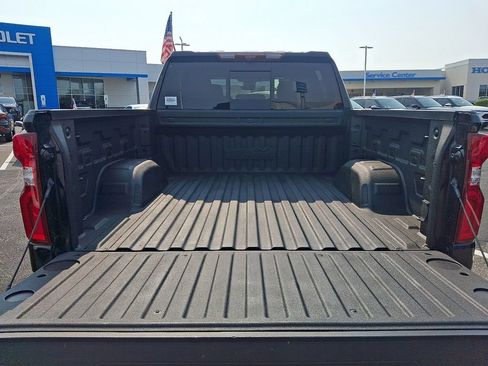 Certified 2024 Chevrolet Silverado 1500 High Country AWD/4WD image 30