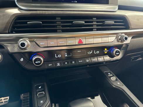 Used 2022 Kia Telluride SX w/ Nightfall Edition Package image 29
