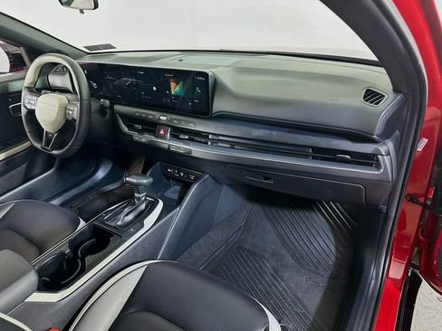 Used 2025 Kia K4 GT-Line Turbo image 11