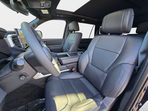 Used 2025 Toyota Sequoia Platinum AWD/4WD image 19