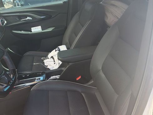 Used 2021 Chevrolet TrailBlazer RS w/ Sun and Liftgate Package image 2