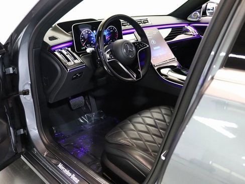 Used 2022 Mercedes-Benz S 580 4MATIC Sedan w/ Rear Seat Package image 23