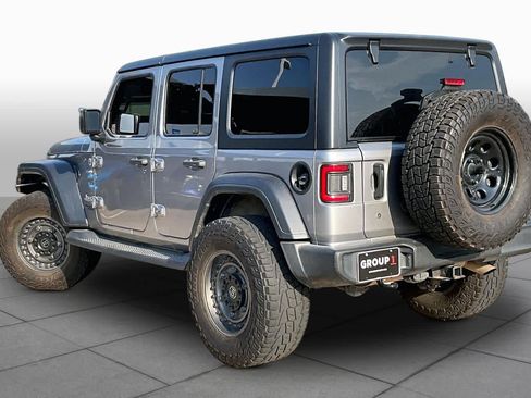 Used 2018 Jeep Wrangler Unlimited Sport S AWD/4WD image 11