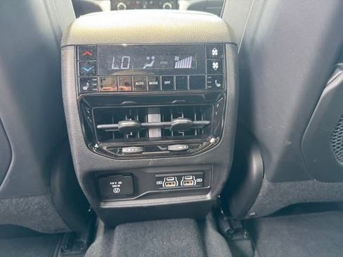 Used 2022 Jeep Grand Cherokee L Overland image 54