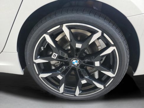 Used 2025 BMW 330i Sedan w/ M Sport Package image 8