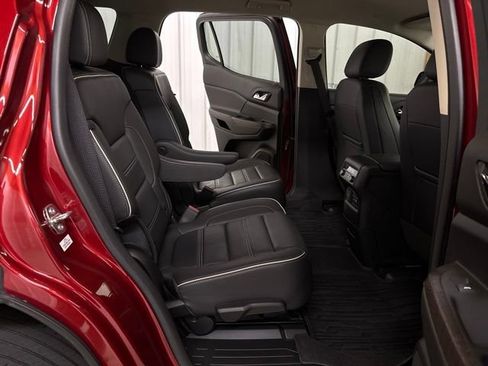 Used 2023 GMC Acadia Denali w/ Denali Technology Package AWD/4WD image 22