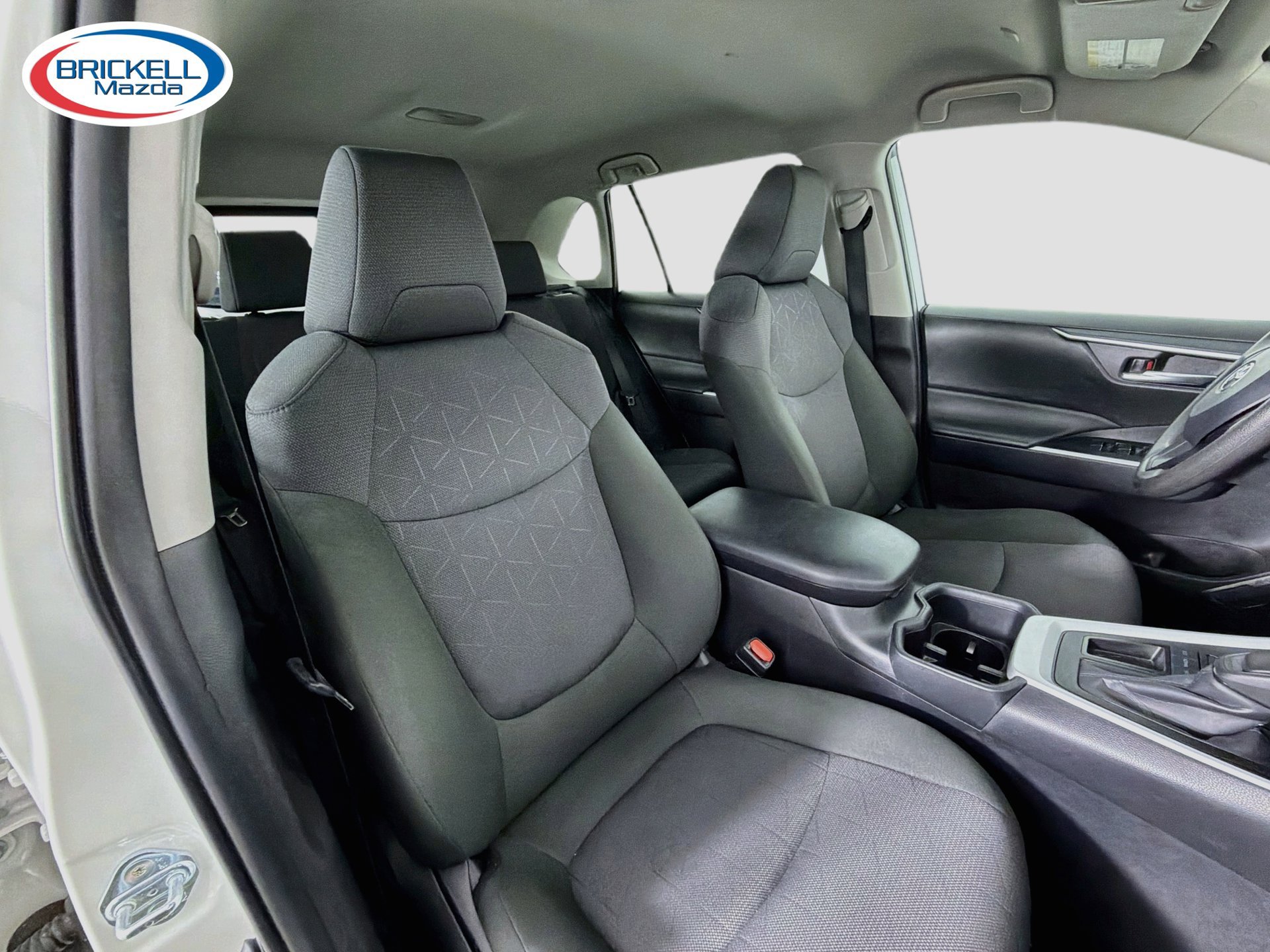 Used 2025 Toyota RAV4 XLE FWD image 14