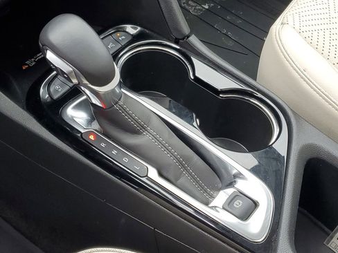 Used 2022 Buick Encore GX Essence w/ Advanced Technology Package image 22