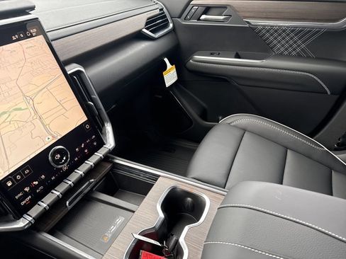 New 2026 GMC Acadia Denali w/ Super Cruise Package image 22