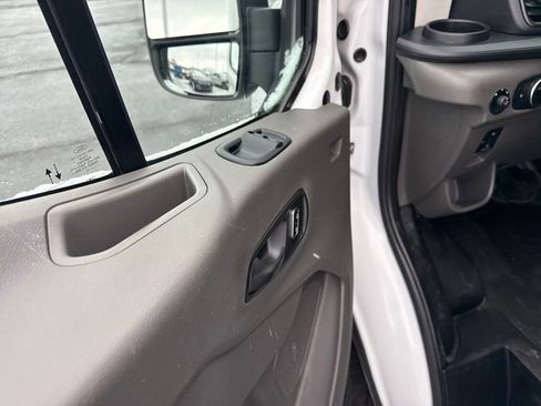 Used 2024 Ford Transit 250 Low Roof w/ Exterior Upgrade Package image 28