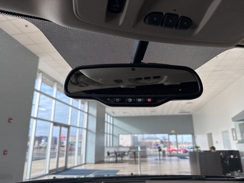 Used 2016 GMC Acadia SLT w/ Open Road Package image 32