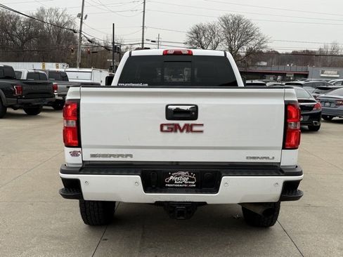 Used 2016 GMC Sierra 2500 Denali w/ Suspension Package, Off-Road image 15