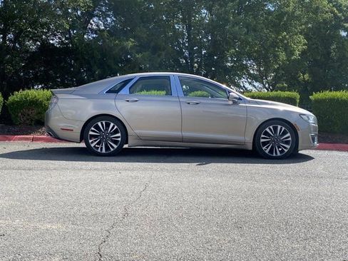 Used 2018 Lincoln MKZ Select w/ Select Plus Package AWD/4WD image 2