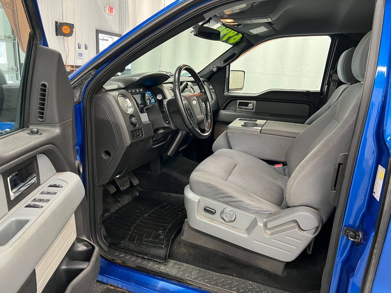 Used 2012 Ford F150 XLT w/ XLT Chrome Pkg AWD/4WD image 7