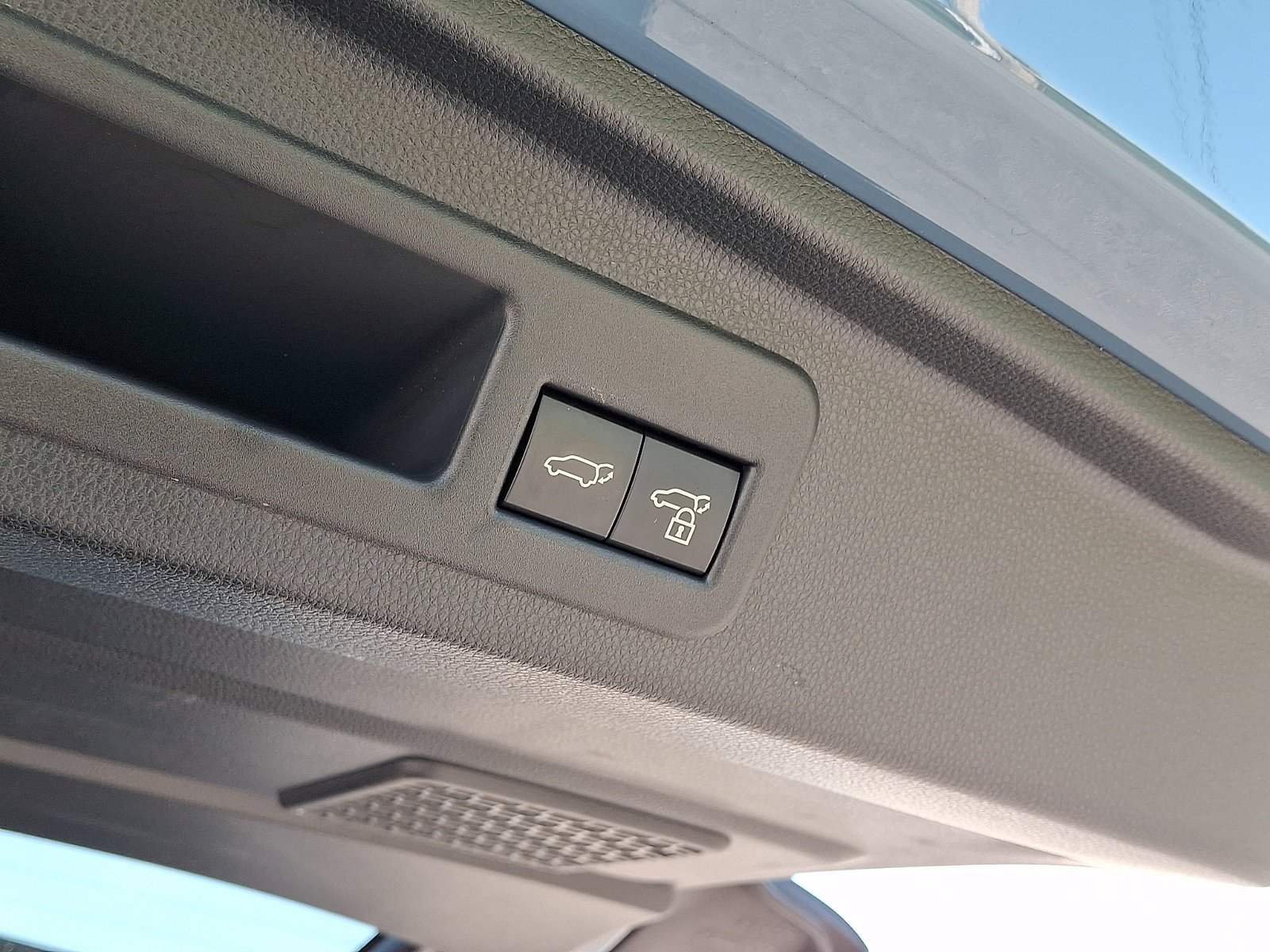 Certified 2025 Toyota 4Runner Platinum AWD/4WD image 31