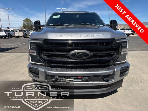 Used 2022 Ford F350 Lariat w/ Black Appearance Package image 5