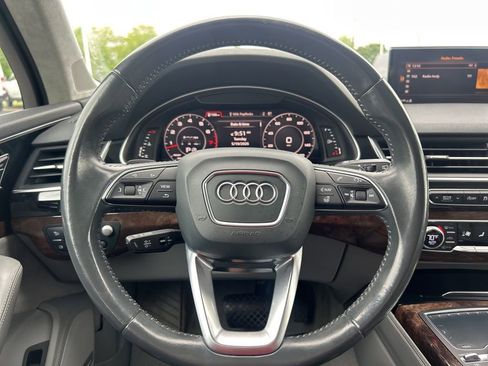 Used 2017 Audi Q7 3.0T Prestige AWD/4WD image 11