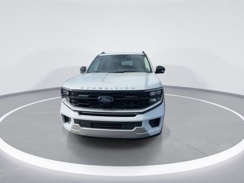 New 2026 Ford Expedition Max Platinum image 4