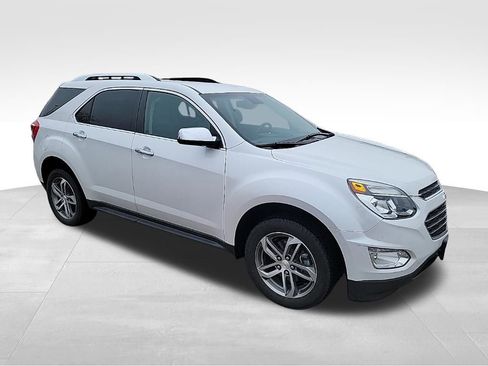 Used 2017 Chevrolet Equinox Premier w/ Enhanced Convenience Package image 4