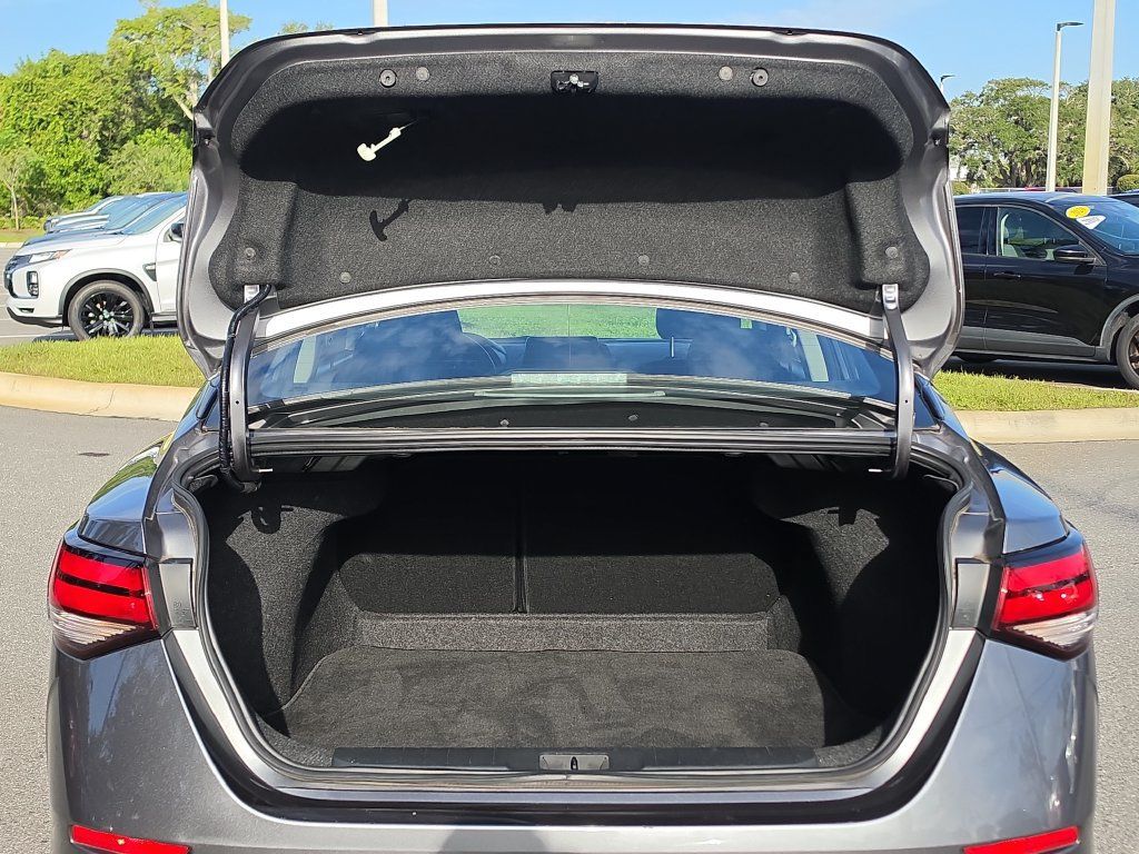 Used 2024 Nissan Sentra SV FWD image 7