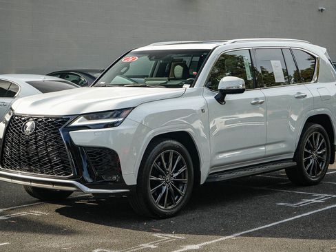 Used 2024 Lexus LX 600 F Sport AWD/4WD image 3