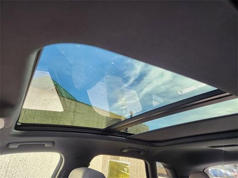 Used 2020 Audi Q3 2.0T Prestige w/ Prestige Package image 19