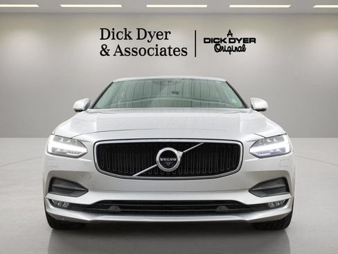 Used 2018 Volvo S90 T6 Momentum w/ Convenience Package AWD/4WD image 4