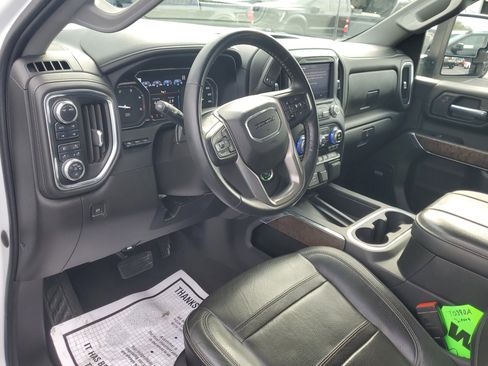 Used 2023 GMC Sierra 3500 Denali w/ Technology Package image 21