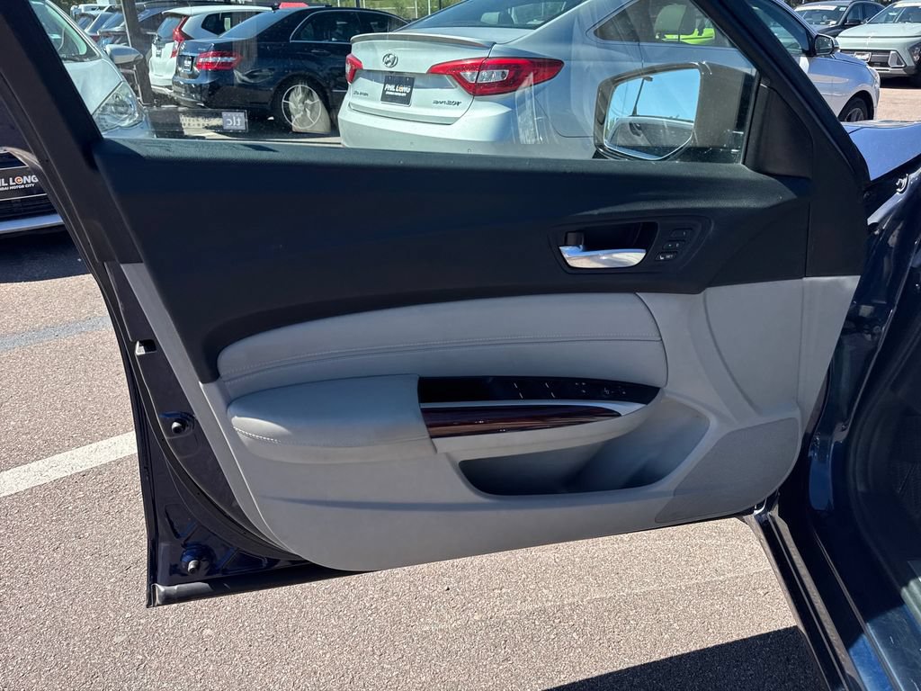 Used 2016 Acura TLX FWD image 10