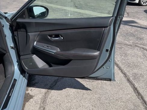 Used 2025 Nissan Sentra SR w/ SR Premium Package FWD image 20