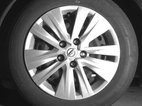 Used 2025 Nissan Sentra S FWD image 15