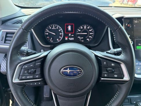 Used 2025 Subaru Ascent Premium AWD/4WD image 17