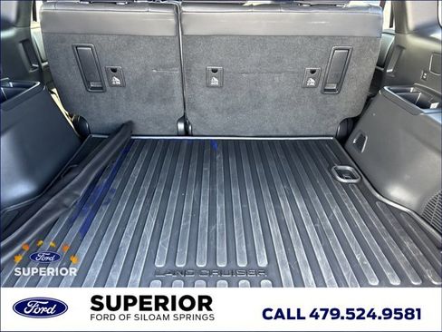 Used 2025 Toyota Land Cruiser image 9