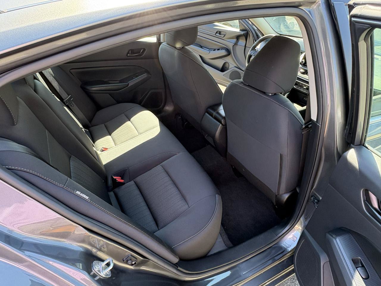 Used 2024 Nissan Altima 2.5 S FWD image 11