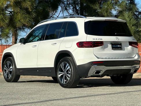 Certified 2025 Mercedes-Benz GLB 250 4MATIC image 6