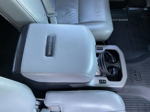 Used 2018 Toyota Sequoia Platinum image 53