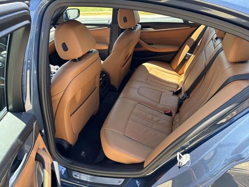 Used 2023 BMW 530e xDrive w/ Premium Package AWD/4WD image 10