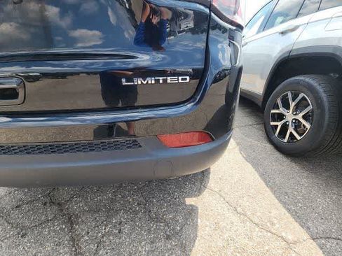 Certified 2018 Jeep Compass Limited w/ Navigation Group AWD/4WD image 18