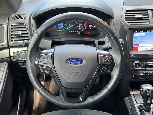 Used 2018 Ford Explorer XLT w/ Equipment Group 202A image 21