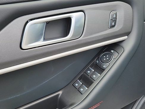 Certified 2025 Ford Explorer ST-Line w/ ST-Line Street Pack AWD/4WD image 8