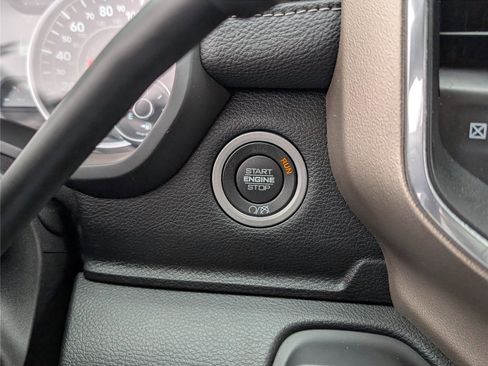 Used 2024 RAM 2500 Laramie w/ Chrome Bumper Package image 25