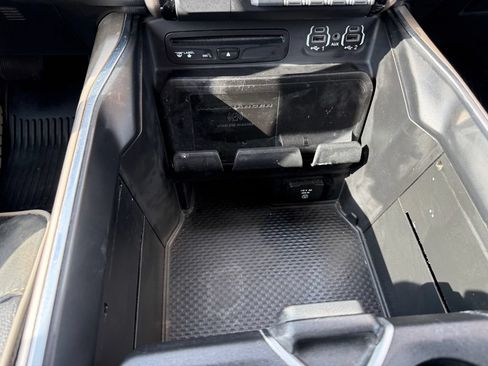 Used 2019 RAM 1500 Laramie AWD/4WD image 24