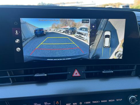 Used 2023 Kia Sportage SX image 25