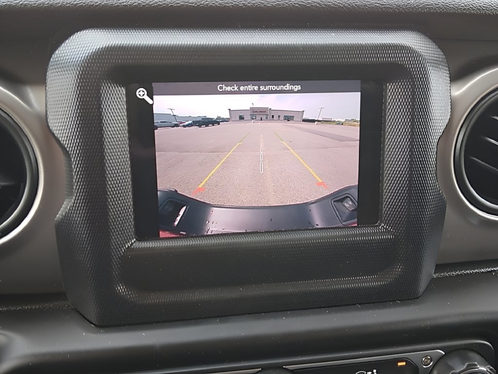 Used 2021 Jeep Gladiator Sport AWD/4WD image 13