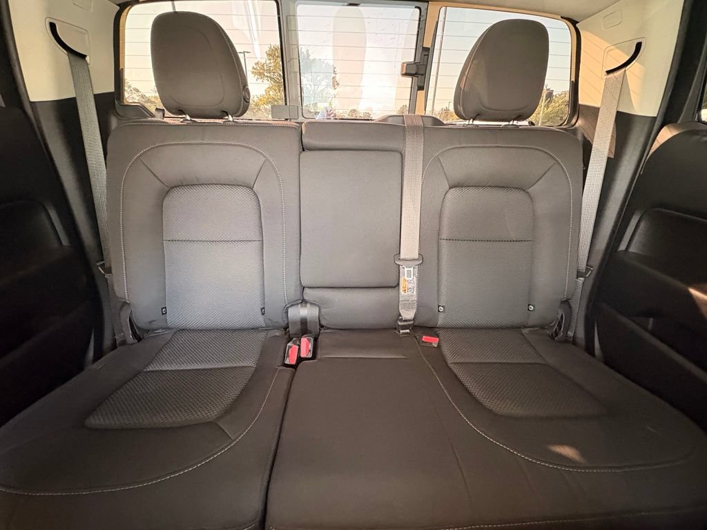 Used 2022 Chevrolet Colorado LT w/ Safety Package RWD image 30